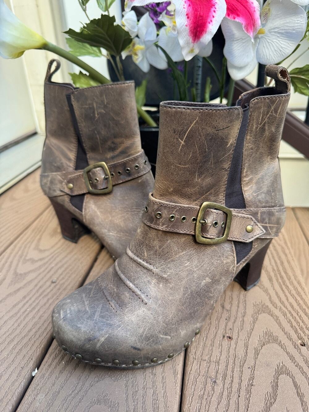 Dansko Rhianna Brown Distressed Leather Clog Boots 40 9.5 10 (500